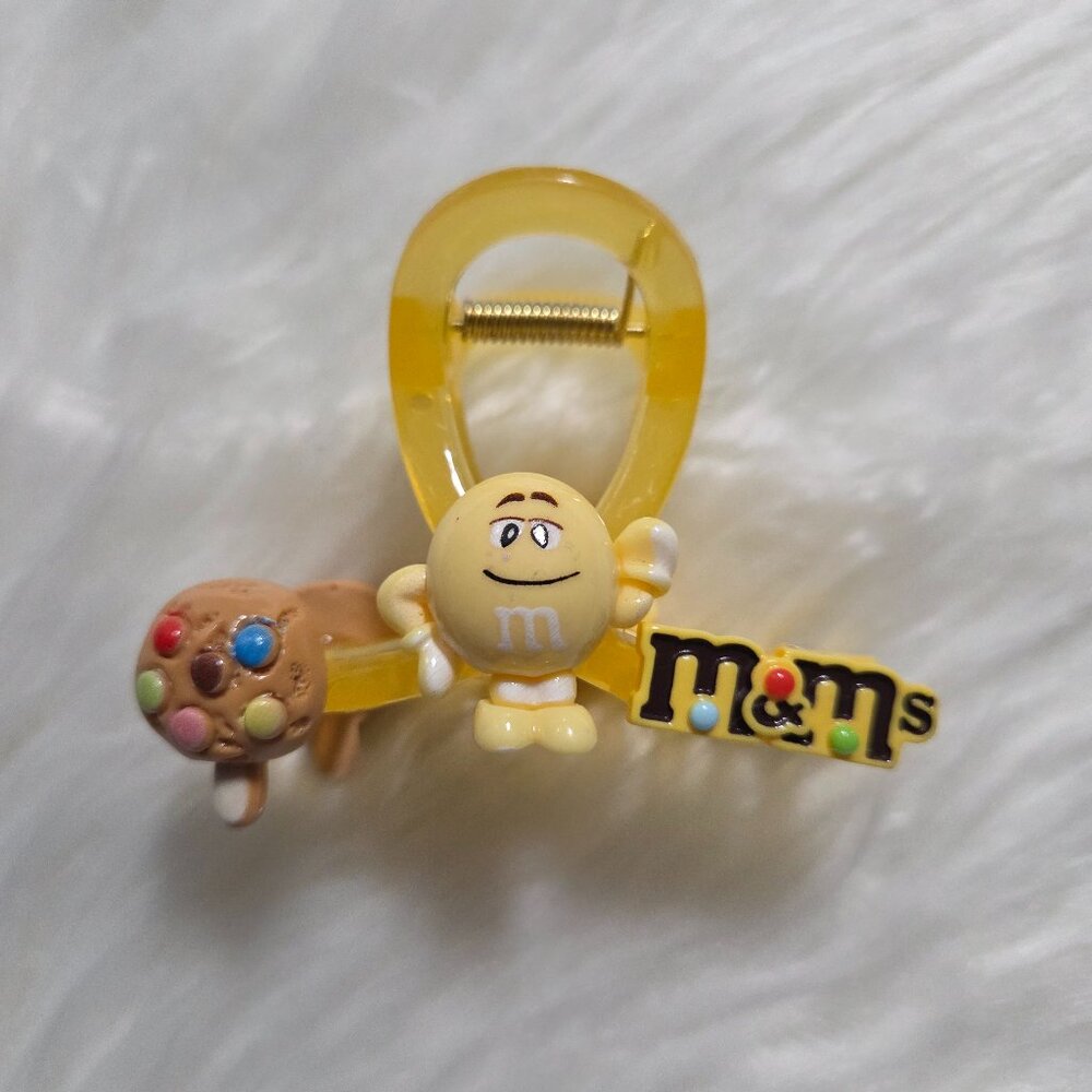 Peanut M&M Claw Clip